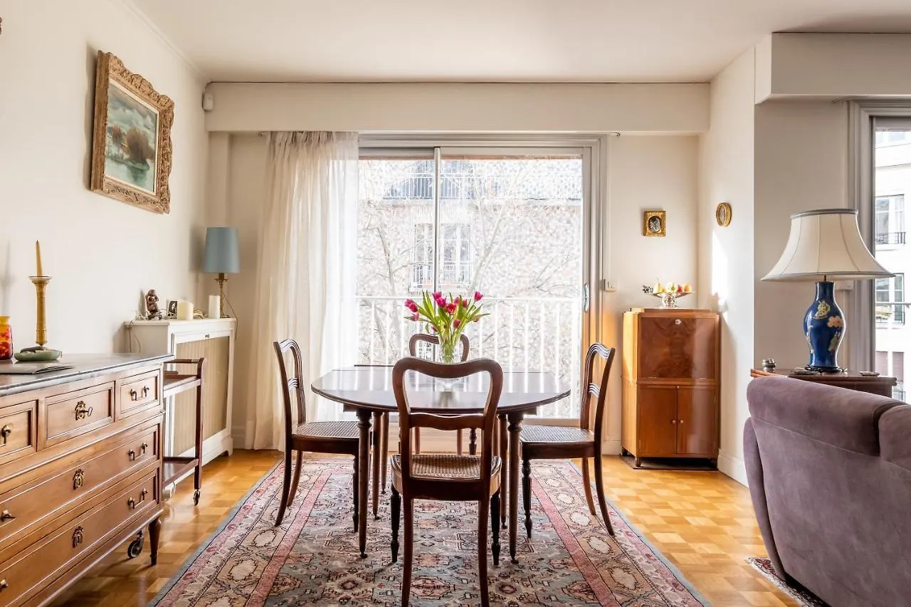 Veeve - Fragments In Time Apartment Paris France
