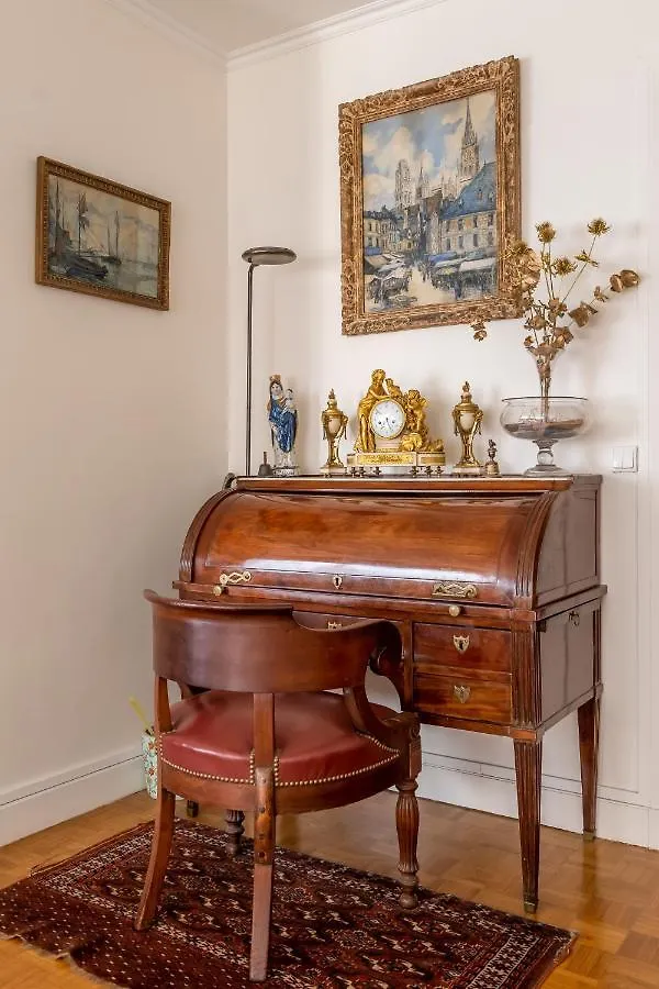 Veeve - Fragments In Time Apartment Paris France